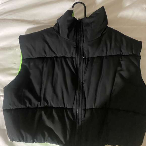 Reversible vest - Picture 3 of 5